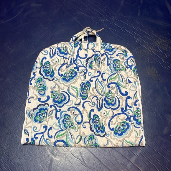 Like new Vera Bradley garment bag - Picture 3 of 3